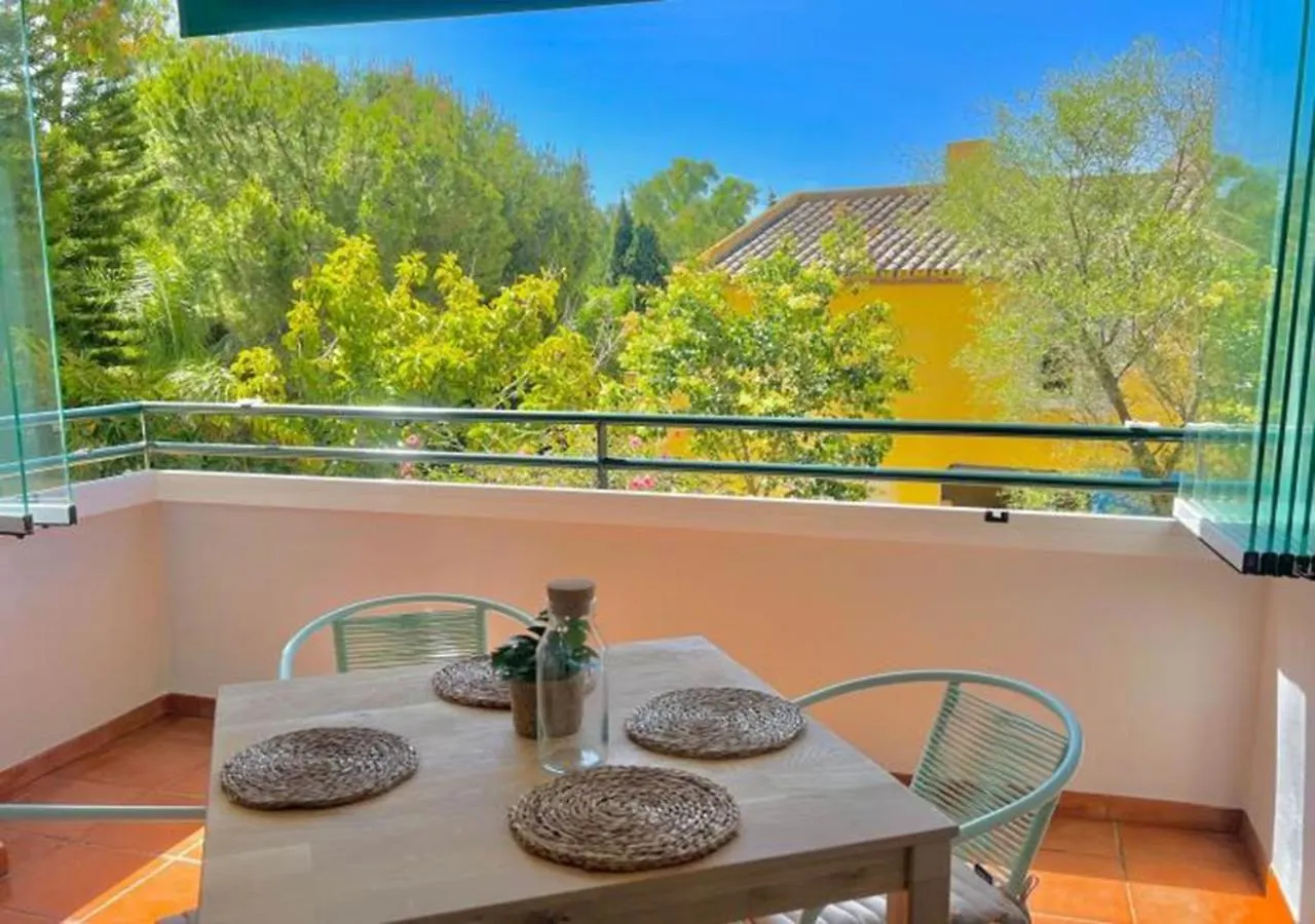 Apartment Alambra Del Sol - Coastal Retreat By The Beach Estepona