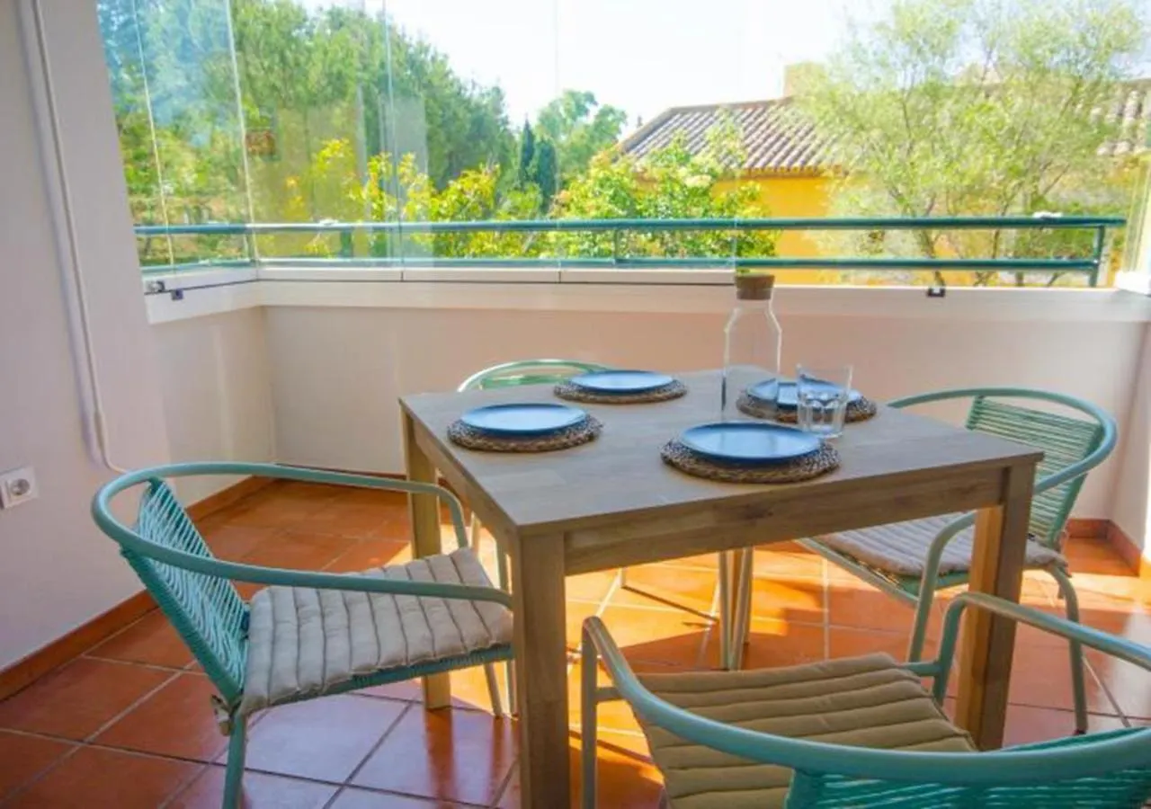 Apartment Alambra Del Sol - Coastal Retreat By The Beach Estepona