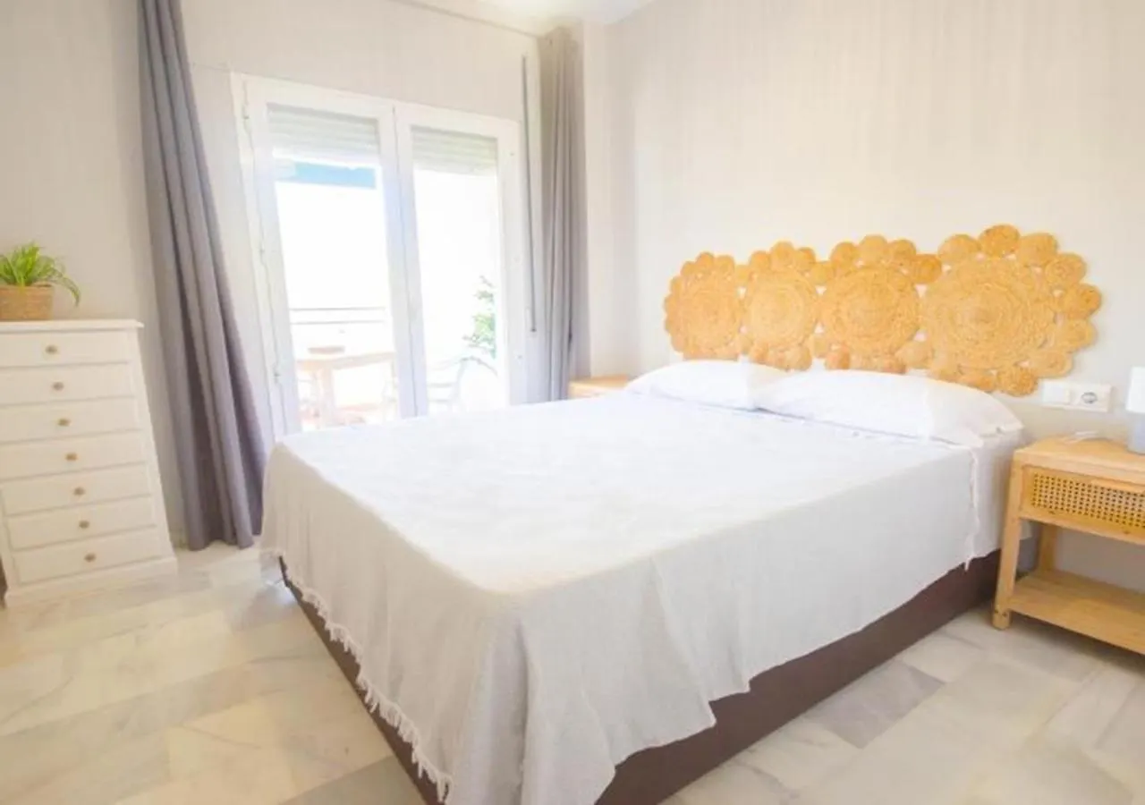 Apartment Alambra Del Sol - Coastal Retreat By The Beach Estepona