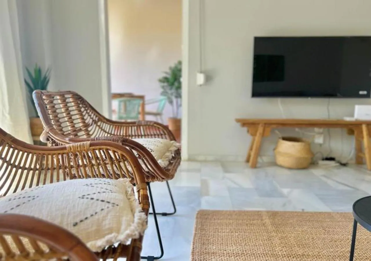 Alambra Del Sol - Coastal Retreat By The Beach Estepona Apartment