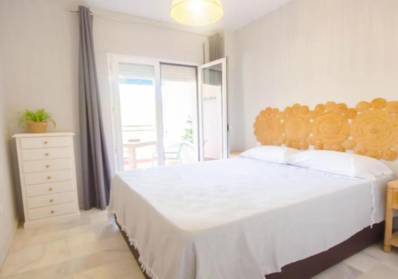 Apartment Alambra Del Sol - Coastal Retreat By The Beach Estepona