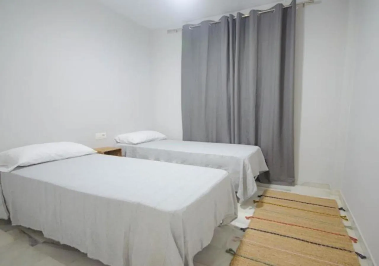 Alambra Del Sol - Coastal Retreat By The Beach Estepona Apartment